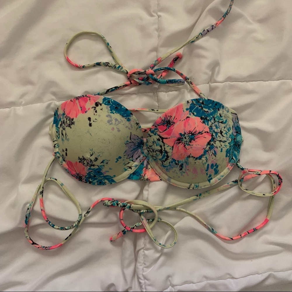 O’Neill Strappy Bikini Top